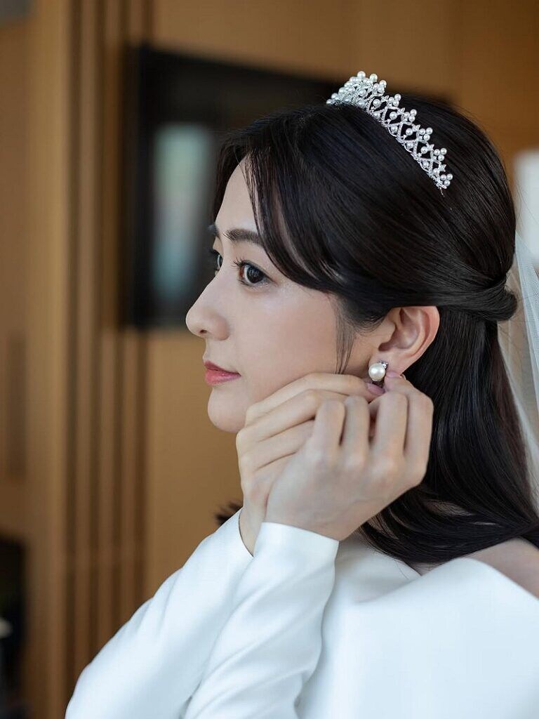 「尊いです」TBS田村真子アナ、披露宴のウエディング姿を公開!同僚アナも「本当に美しかった」「王女のようです」