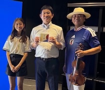 竜馬、森保一監督の「挑戦、苦悩、栄光」を音に‥世界に一枚だけのCD「その先へ」を献上