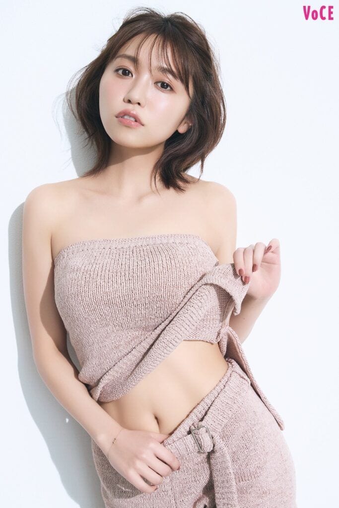 大原優乃、美腹筋を披露!こだわりのボディの秘訣にファン絶賛!