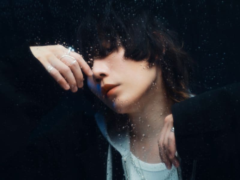 須田景凪、ニューアルバム『LOVE HATE』プロローグ・ナンバー「悪夢」MV公開!