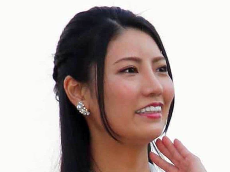 元AKB48倉持明日香、電撃結婚を発表!証人は小橋建太氏「私を支え続けてくれて本当にありがとう」