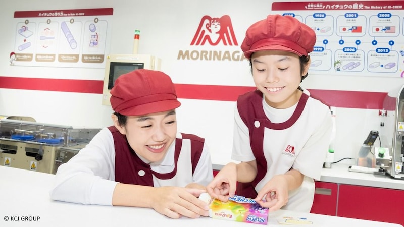キッザニア東京「お菓子工場」リニューアル 横澤夏子がセレモニーに登場