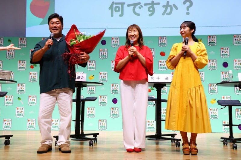 佐々木健介&北斗晶、家庭菜園が家族の絆に 山之内すずは自炊で健康管理「ズッキーニにハマっています」
