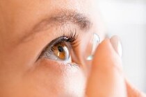 コンタクトの含水率、高含水レンズと低含水レンズはどちらがいい？特徴と選び方を解説