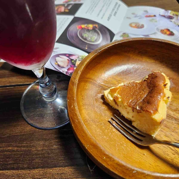 濃厚バスク風チーズケーキ
Ristorante Renata(リストランテレナータ)