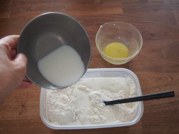 ちぎりメロンこねる①