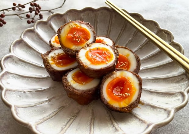 ご飯もお酒もすすむ絶品おかず!「韓国風肉巻き卵」レシピ