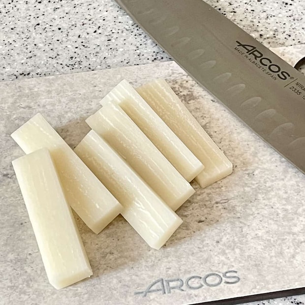 「ちくわとお餅の明太マヨピザ」レシピ