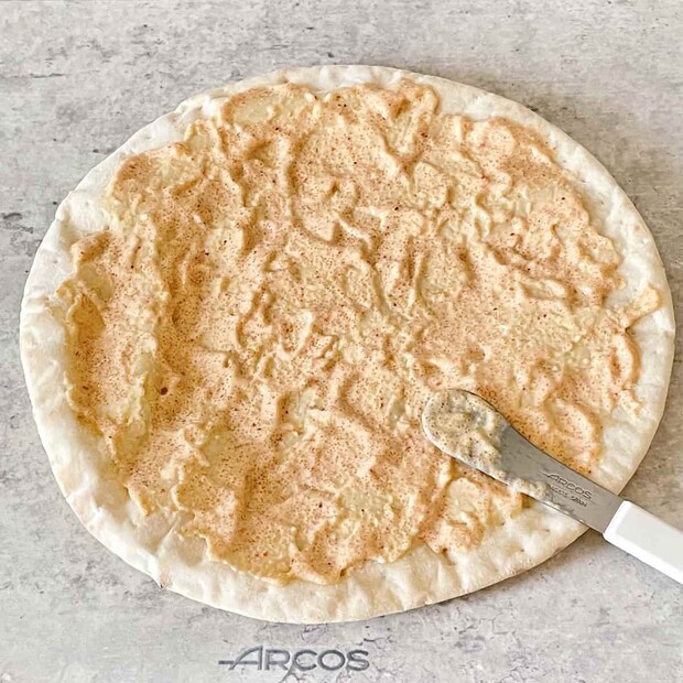 「ちくわとお餅の明太マヨピザ」レシピ