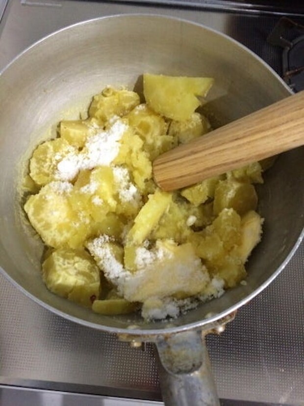 山本ゆりさんの「スイートポテトケーキ」レシピ