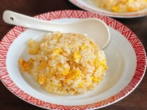 TikTokで180万回再生！ゆうきさんの「卵チャーハン」がシンプルなのに絶品♪