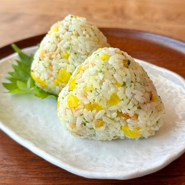 疲れも吹き飛ぶ!家族が夢中になった「至福のたくあん天かすおにぎり」