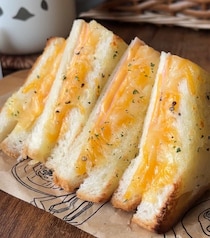 作り方にコツあり！とろ～りチーズがあふれる♪「やみつきハムチーズサンド」の作り方