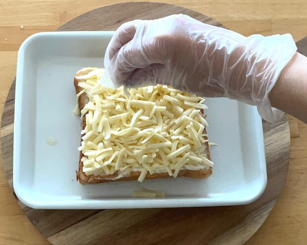 「韓国風ガーリックトースト」レシピ