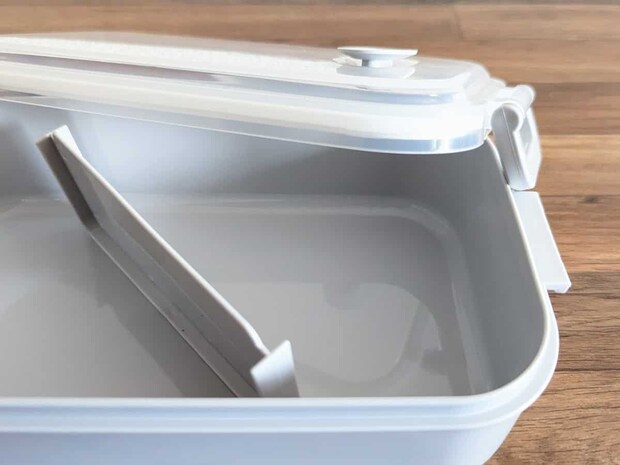 ダイソー 保存容器としても使えるお弁当箱 仕切り・パッキン・エア弁