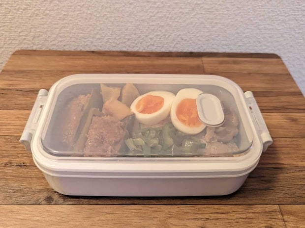 ふたをしたままレンチンできる!ダイソーの「お弁当箱」が便利♪