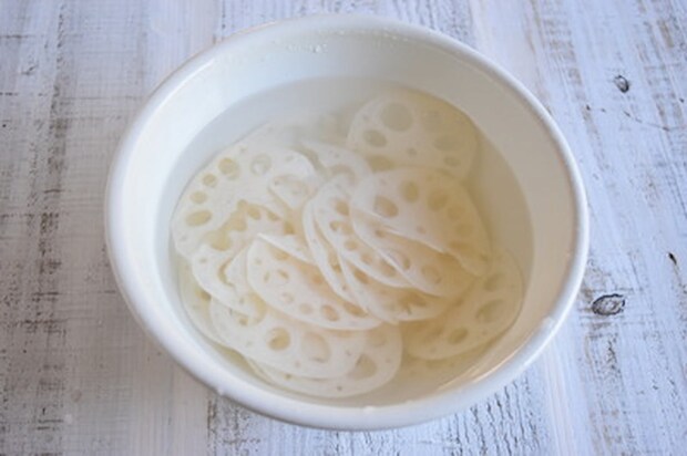 にんじんとれんこんの鶏そぼろきんぴら