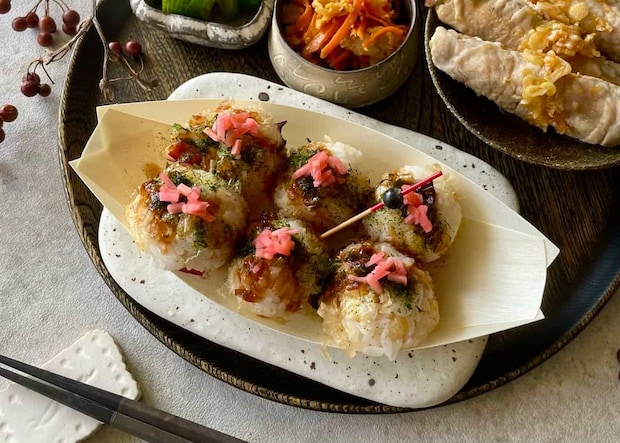 本物そっくり！遊び心満点「たこ焼きおにぎり」のレシピ