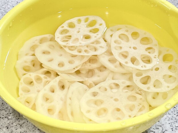 「シャキシャキれんこんのポン酢甘炒め」レシピ