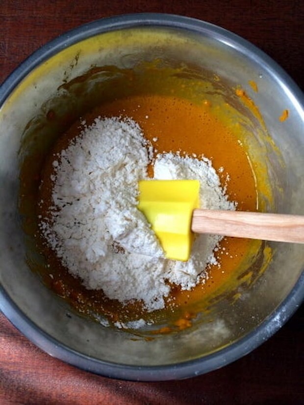 山本ゆりさんの「かぼちゃとオレオのケーキ」レシピ