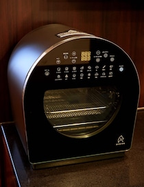 放っておくだけでプロの味！人気料理家がほれ込んだ「エペイオス ノンフライオーブン」の実力