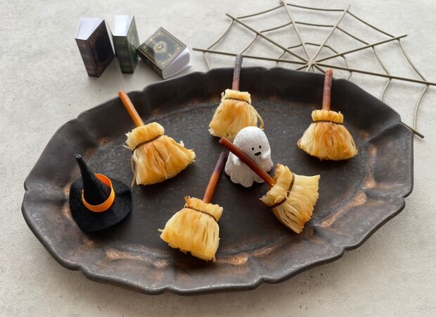 材料3つ！ハロウィンにぴったり「魔法使いのほうき」の作り方