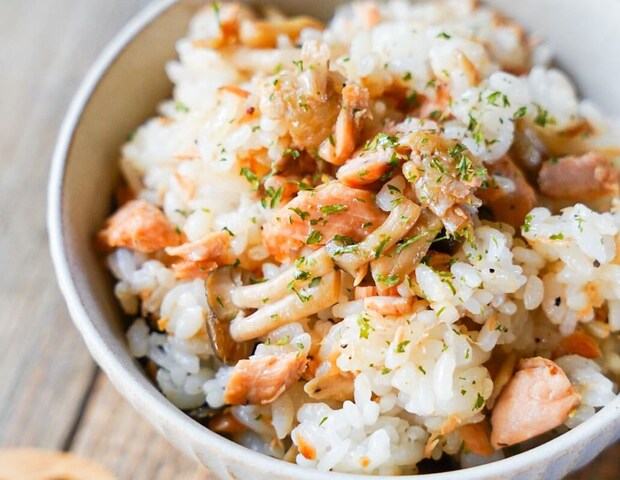今日はご飯が主役！秋の味覚を楽しむ「混ぜご飯」5選