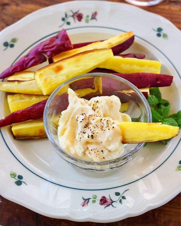 フライドさつまいも〜ハニーチーズディップ添え