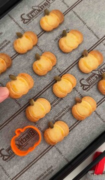 100均の型で簡単！ハロウィンに作りたい「かぼちゃクッキー」レシピ