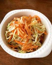 野菜をたっぷり食べられる！やみつき必至の「パリパリサラダ」