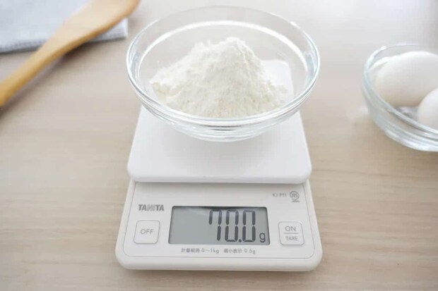 粉を量る