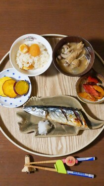 忙しい日も仕込んで安心！1週間分の「子どもごはん記録」