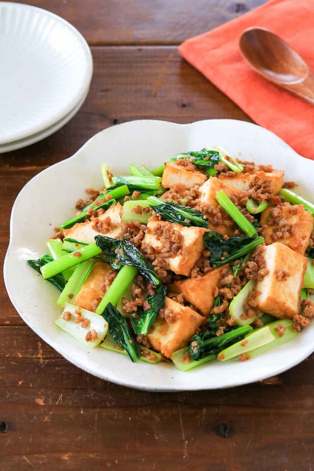 小松菜と厚揚げの味噌そぼろ炒め