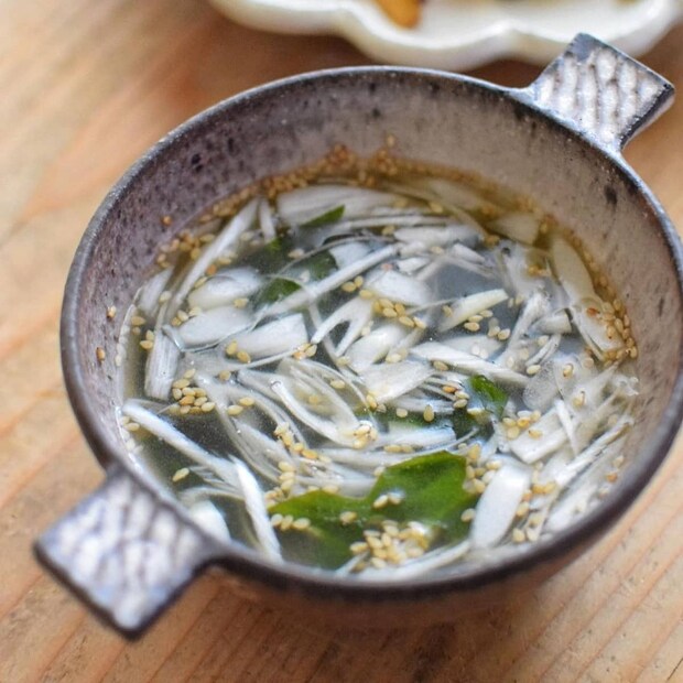 お湯を注ぐとすぐ飲める♪簡単「即席スープ」レシピ