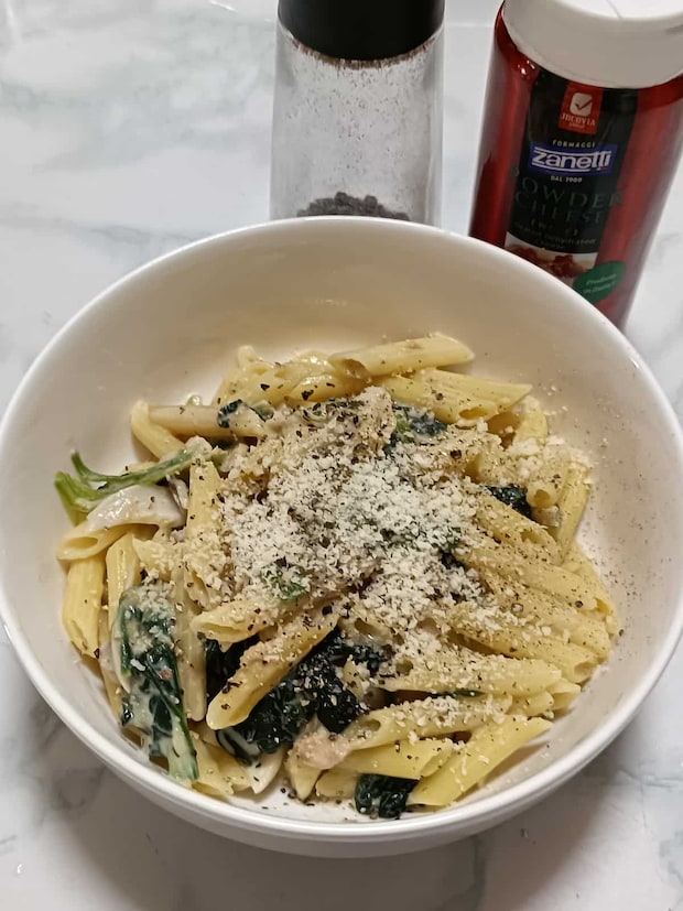 煮込んでつくるスープパスタの素　サーモンとマスカルポーネクリーム