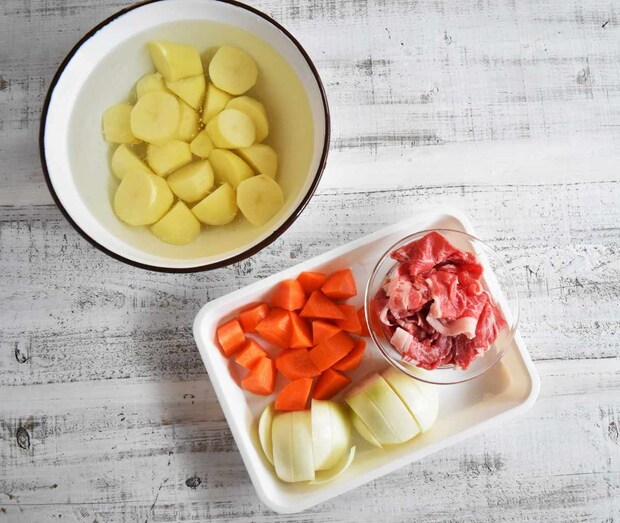 お弁当用　肉じゃがの作り方
