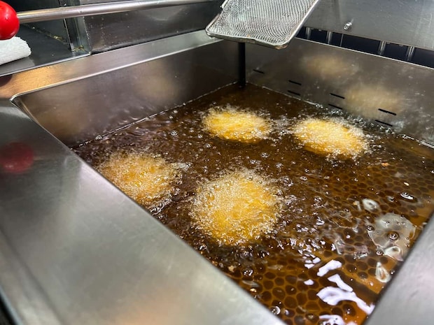 工程9_かぼちゃコロッケ