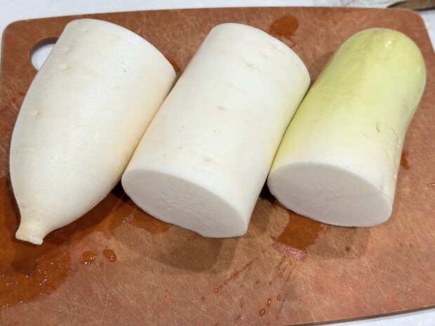 大根を三等分にカットする