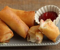 チーズ・カニ・クリームも♪絶品「アレンジ春巻き」4選