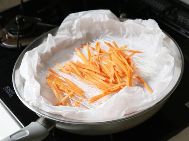 見える蓋付 お手入れしやすいステンレス 蒸し器 「フライパン用24～26cm」