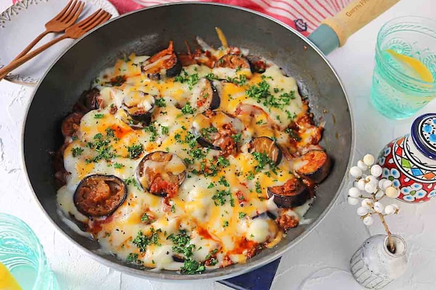 レンジで時短!とろ~りおいしい「なすのボロネーゼグラタン」【15分で完成】