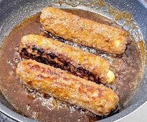 焼肉のたれで簡単！とろ～りチーズが絶品「ちくわの肉巻き」レシピ