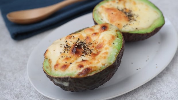 アボカドのマヨチーズ焼き