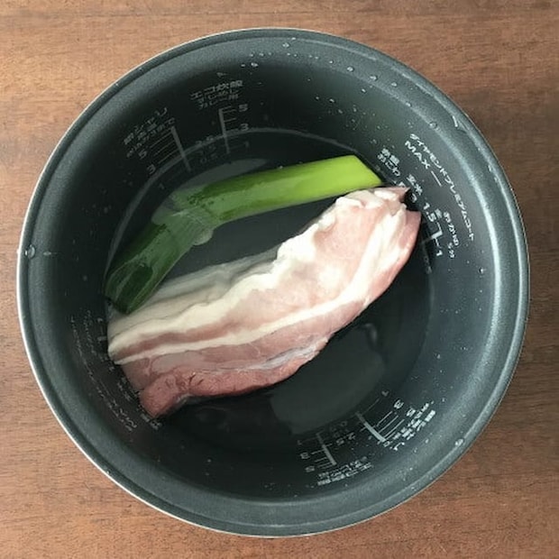 山本ゆりさんの「やわらか豚ばら大根」レシピ