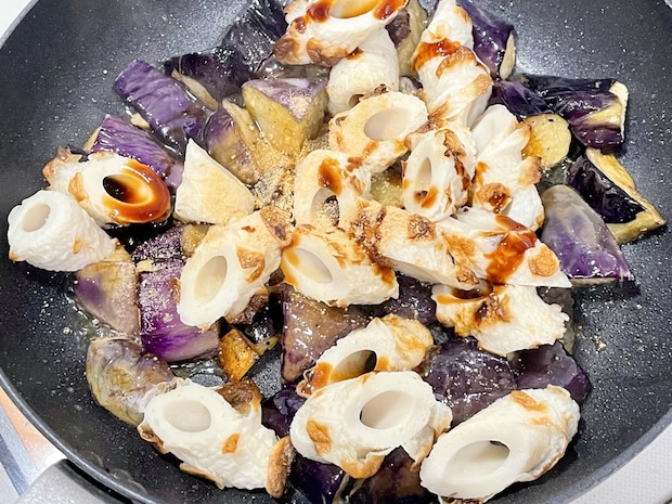 揚げなすとちくわのオイスターソース炒め