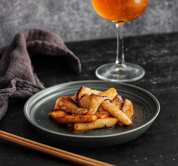 たっきーママさん エリンギのガーリックバター醤油