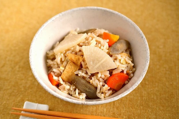 冷凍根菜ミックスを使った炊き込みご飯