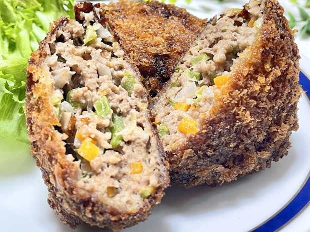 豚ひき肉で作る野菜たっぷりの味付きメンチカツ