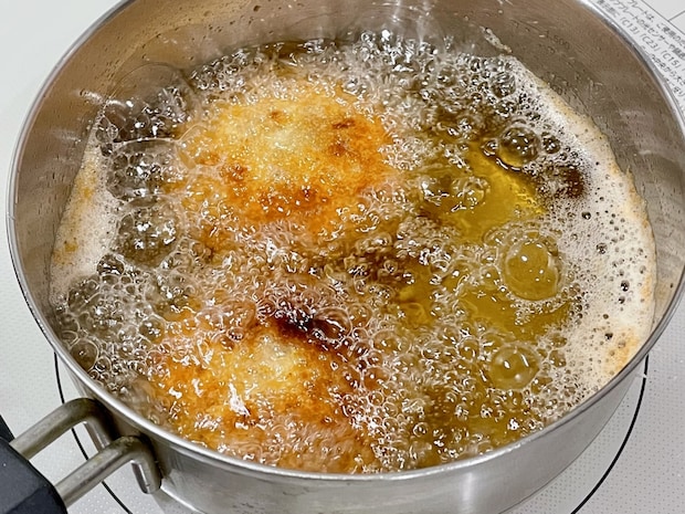 豚ひき肉で作る野菜たっぷりの味付きメンチカツ