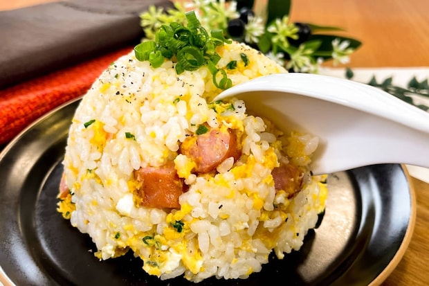 パパッとかんたん!レンチンで作れる「爆速チャーハン」